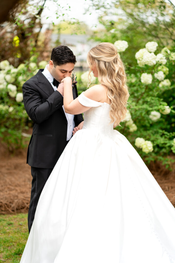 Wedding photographer in Atlanta Georgia captures romantic couple moment at Carlyle House